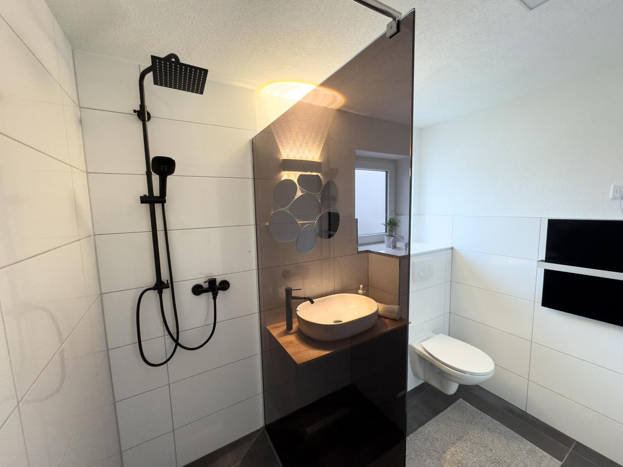 Klassen Apartments! Stadtnahes Ferienhaus* Mit Terrasse In Aulendorf * Fuer 6-8 Personen Екстер'єр фото
