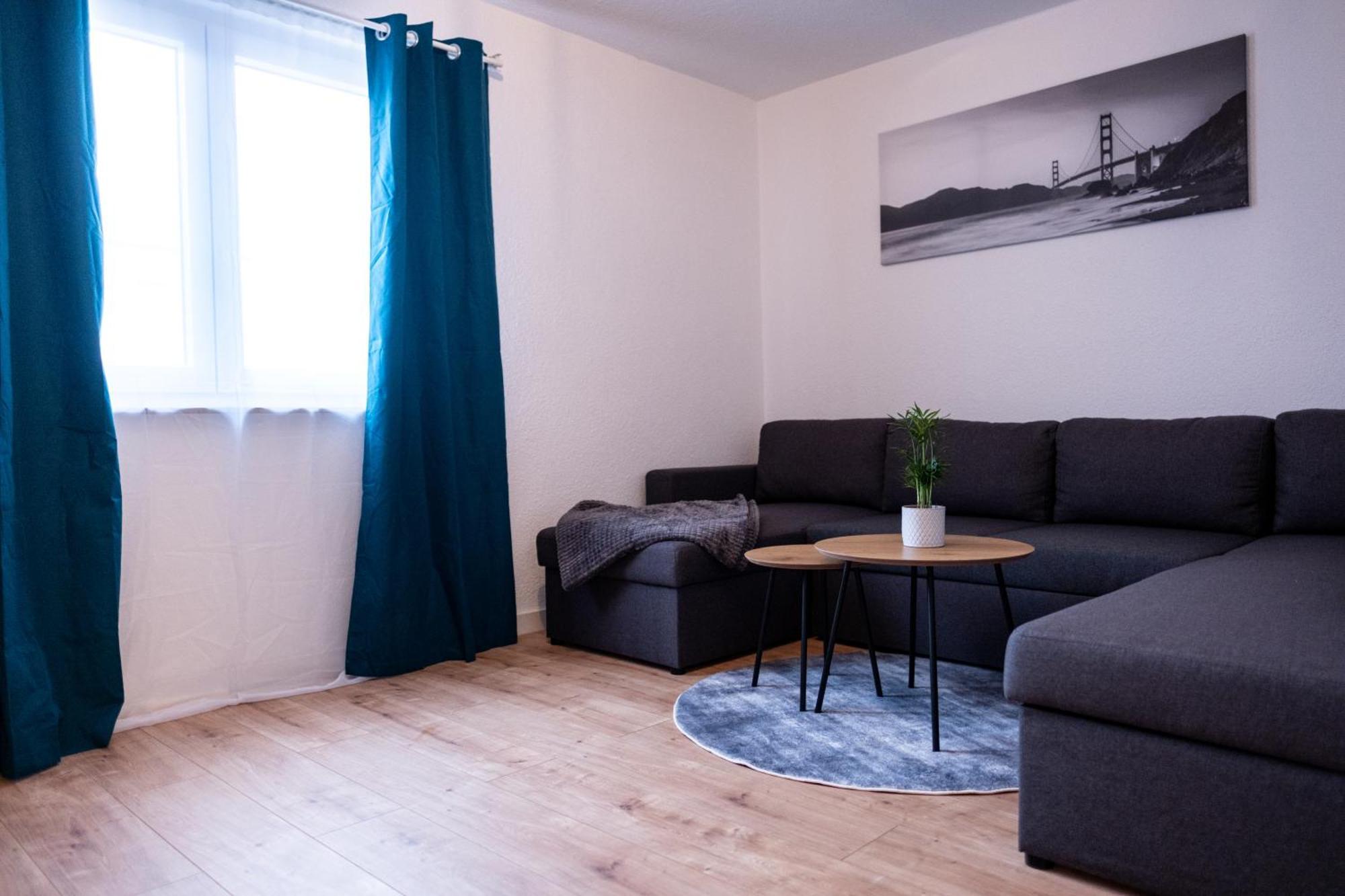 Klassen Apartments! Stadtnahes Ferienhaus* Mit Terrasse In Aulendorf * Fuer 6-8 Personen Екстер'єр фото