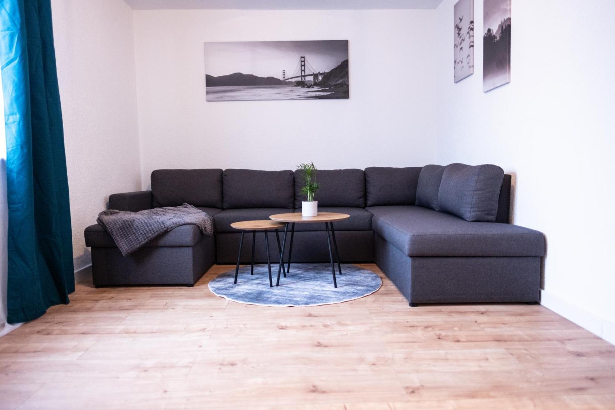 Klassen Apartments! Stadtnahes Ferienhaus* Mit Terrasse In Aulendorf * Fuer 6-8 Personen Екстер'єр фото